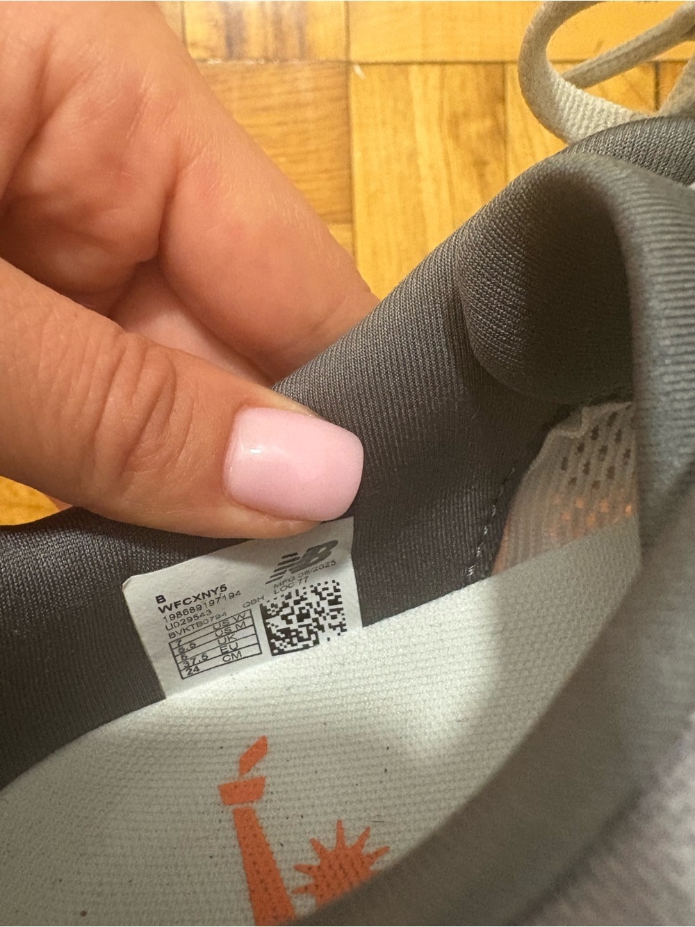 New Balance Women's White & Coral Athletic Running Shoes - Picture 7 of 7